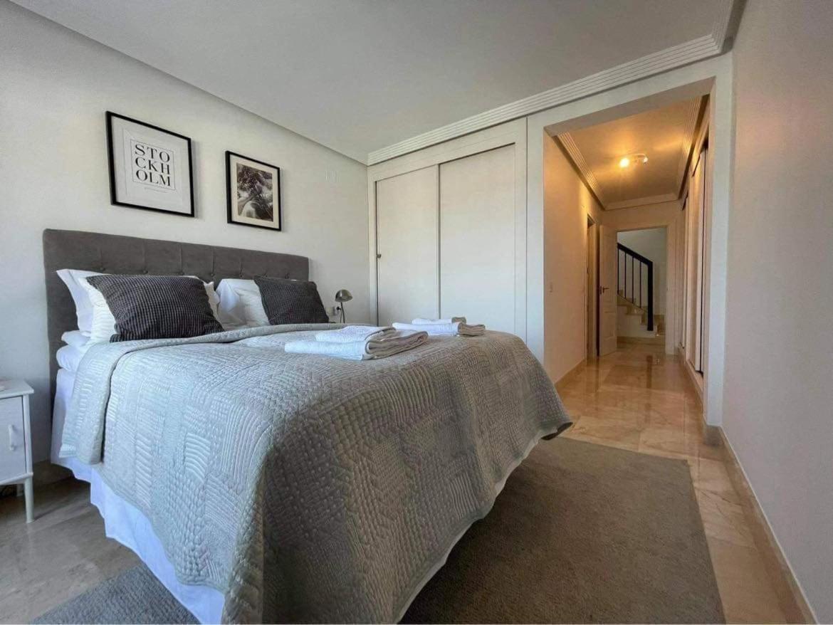 شقة Penthouse With Sea Views In ماربيا المظهر الخارجي الصورة
